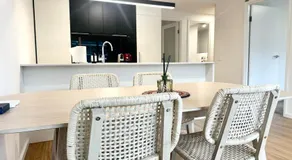 Dickson 2 BR Apt free parking&comfy&homey - Image 4