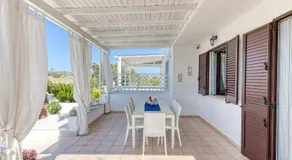 Ferienhaus 'Villetta Concetta' mit privater Terrasse, WLAN und Klimaanlage - Image 4