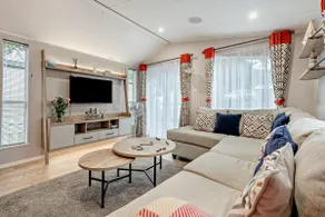 Astoria Lodge Smart Modern 2-Bedroom Holiday Lodge Milford on Sea - Image 2