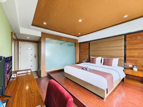 Holiday Inn Rongzhou Yibin (Hejiang Branch) - Image 3