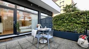 Lake Modern Suites - Free Parking - Image 4