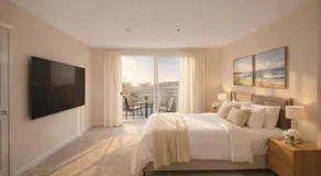 Resort Style 1 & 2 Bedroom Living Near Venice & MDR with Pool & Gym - Image 2