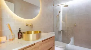 Upscale Neighbourhood Guest Quarters - Image 2