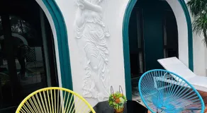 Santorini homestay Hải Tiến - Image 4