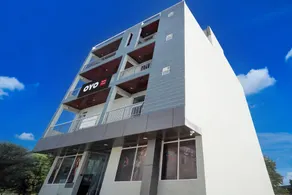 Hotel O by OYO Radha Residency - Image 4