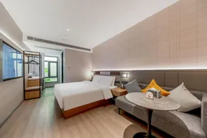 Home Inn Plus - Nanjing Confucius Temple Scenic Area Wudingmen Subway Station - Image 5