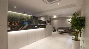 Hotel Lounge 7 - Image 5