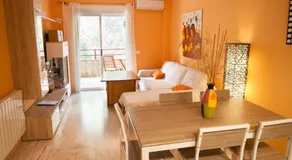 Apartamento con encanto junto a la playa y en el centro del pueblo - Image 2