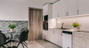Békeapartmanház - Image 3