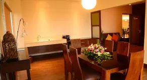 Hotel Monticello Tagaytay - Image 4