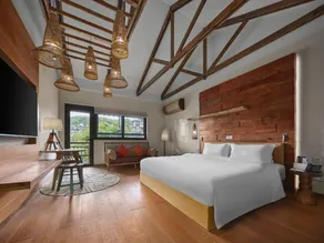 Wujiangzhai Stilted House Homestay - Image 2
