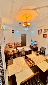 Family-Friendly 1BHK near Bhopal Jn. with Kitchen - Image 2