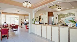 Regina Studios & Hotel - Image 3