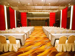 Guoxin Haitian Theatre Hotel - Image 3