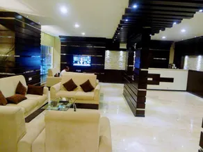 Summerland Suites - Image 2