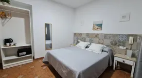 Hostal Canalejas - Image 2
