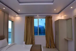 Hotel Devi Palace - Image 2