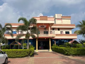 Hotel Nisarg Lodging And Restaurant - Image 3