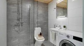Maple Loft Apartment - Image 5