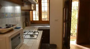 SCAPPO IN UMBRIA, nel vicolo - Image 3