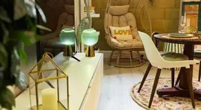 Stylish Double Room Park Royal with off-site Gym Access to Showers - Image 2
