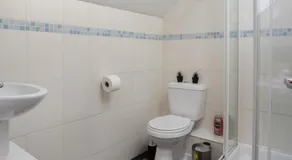 4Bedrooms-3Bath-9Beds-Wallsend - Image 4