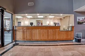 Zanesville Inn - Image 2