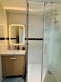 Paris Apartments - Image 2