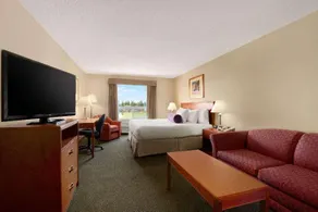Days Inn by Wyndham Edmonton South - Image 2