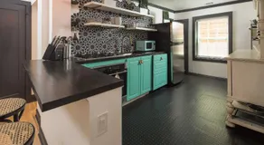 Boho Heart Of Midtown - Image 3