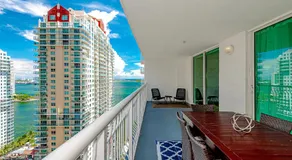 Miami condo with city & ocean views - Image 3