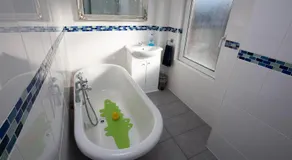 Annie's Guest House - Image 2
