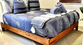 Central Nautical Themed 4 bed 2 bath Home - Image 4