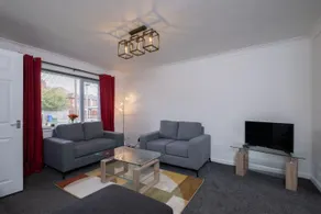 Arista House- 3 Bed with parking-sleeps up to 7! - Image 3