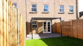 Cheerful Queens Quarters Boutique Rooms - Image 5