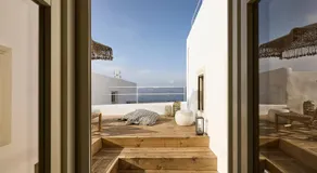 Niove Suites Milos - Image 2