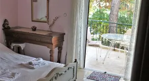 Athens Riviera coast apartment - Image 2