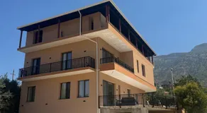 Riverside Villa - Image 3