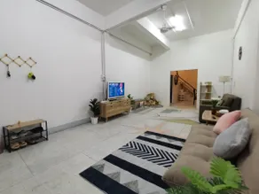 Aim Houze - Image 2