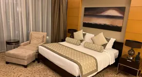 Address Dubai Mall Fashion Avenue Studio 17 floor - Image 2