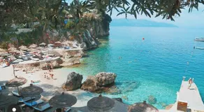 Deni Sea View Apartment - Image 4