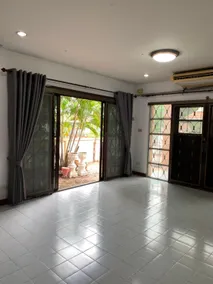 Entire Renovated and Spacious Residential Home - Image 5