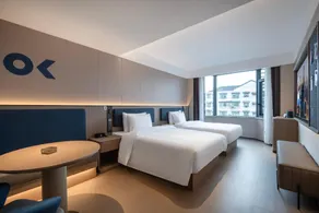 Huanman Hotel (Xupu Liujin Plaza) - Image 2