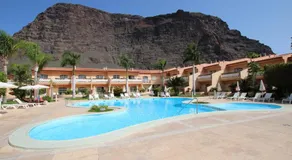 Apartamentos Jardín del Conde - Image 2