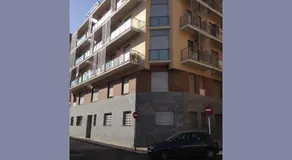 Stunning 2-Bed Apartment in Pego - Image 3