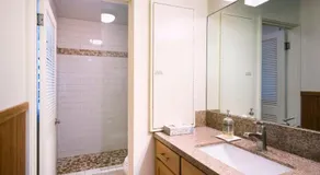 Hana Kai Maui-Oceanview \"Waiohinu\" (Unit # 204) Upper Floor-Amazing View & Decor - Image 2