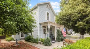 Charming Victorian Home - 2 minutes to downtown - Image 4