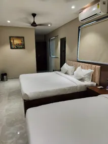 AMBIENT ROOMS - Image 4