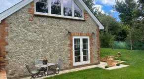 Little Grey Barn - Image 2