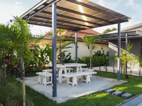 Smile Resort Sriracha - Image 4